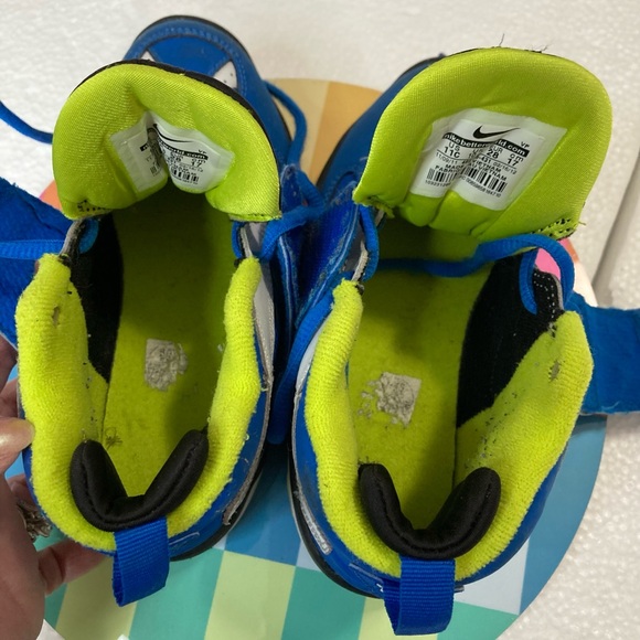 Nike children’s tennis shoes Size 11c - Picture 10 of 11